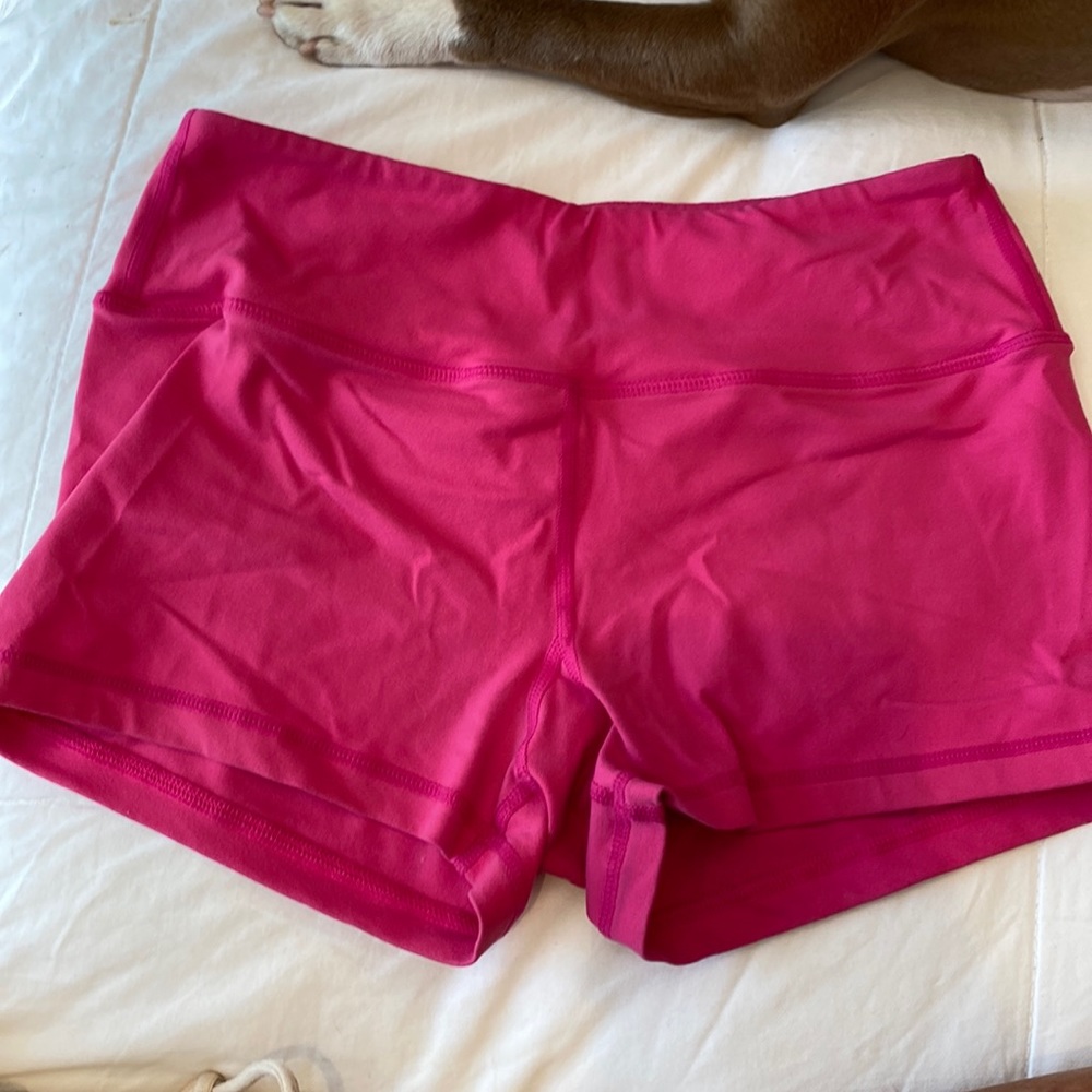 Savage booty short